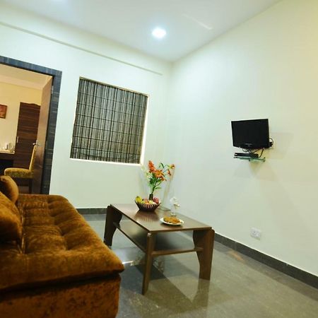 כלכותה The Majestic Suites מראה חיצוני תמונה