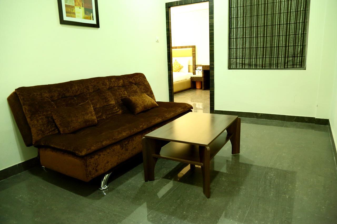 כלכותה The Majestic Suites מראה חיצוני תמונה